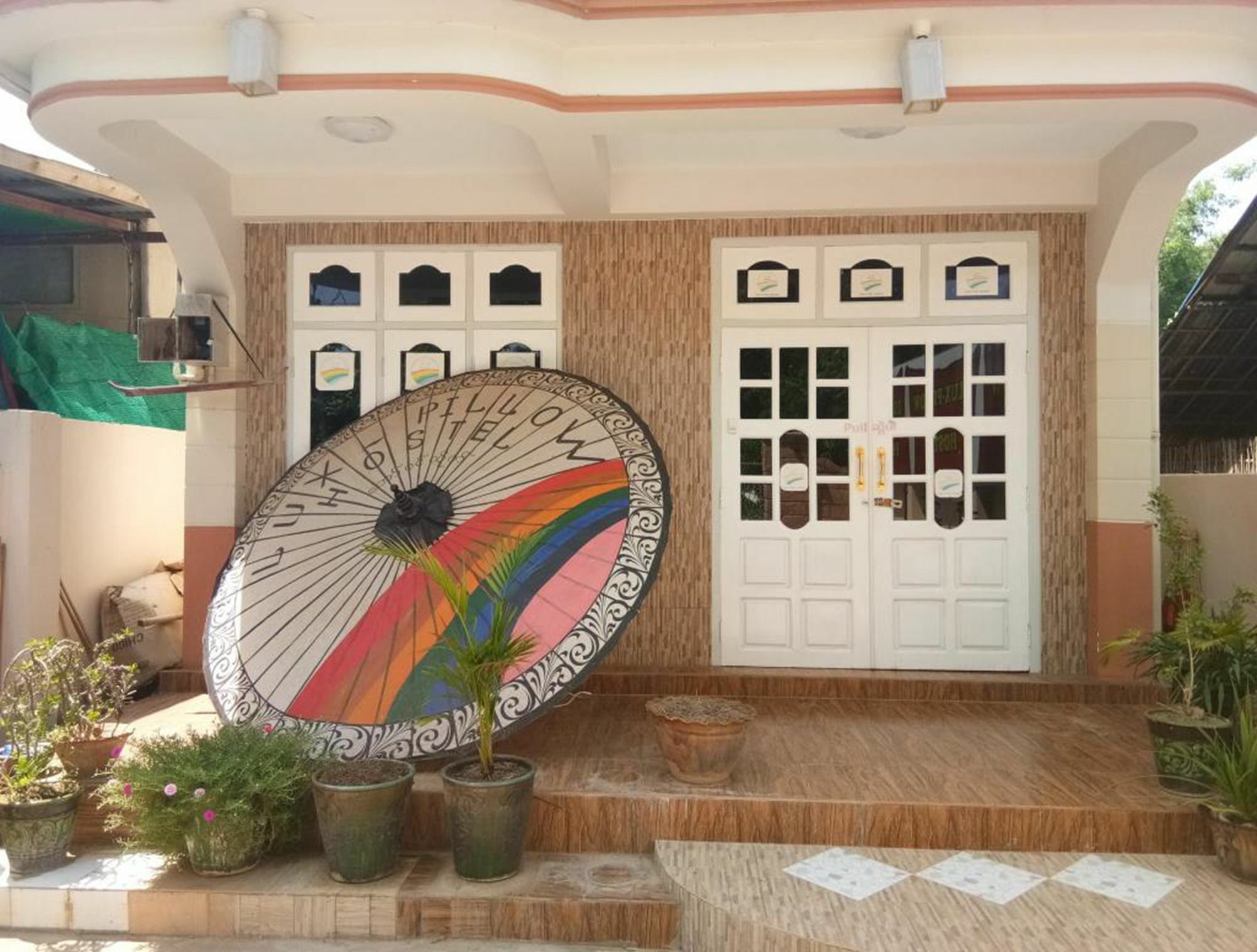 Lux Pillow Hostel Nyaung-U Экстерьер фото